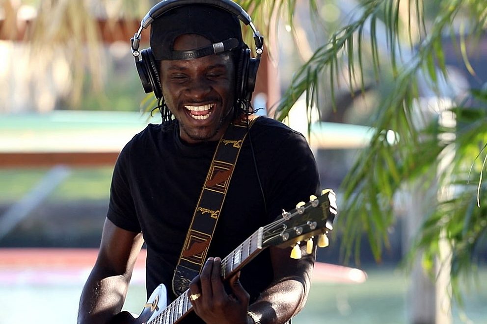GUITAR